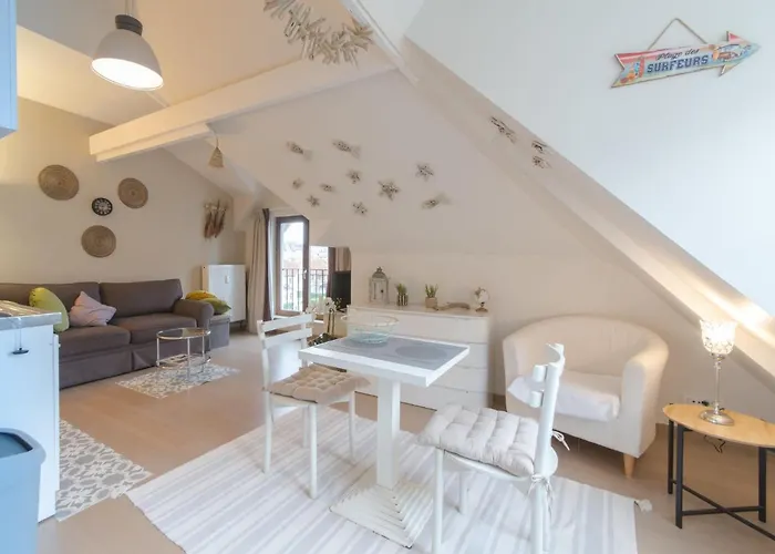 Apartman House With Lateral Seaview By Interhome